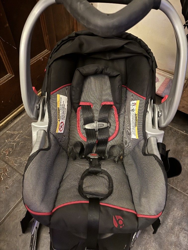 BabyTrend Infant Seat