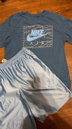 Men’s size Large Nike 2pc shorts & shirt