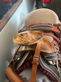 Horse Saddle / Montoya