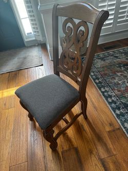 Dining room table
