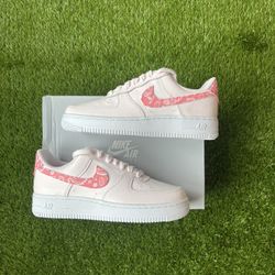 Wmns Air Force 1 ‘Pink Paisley  