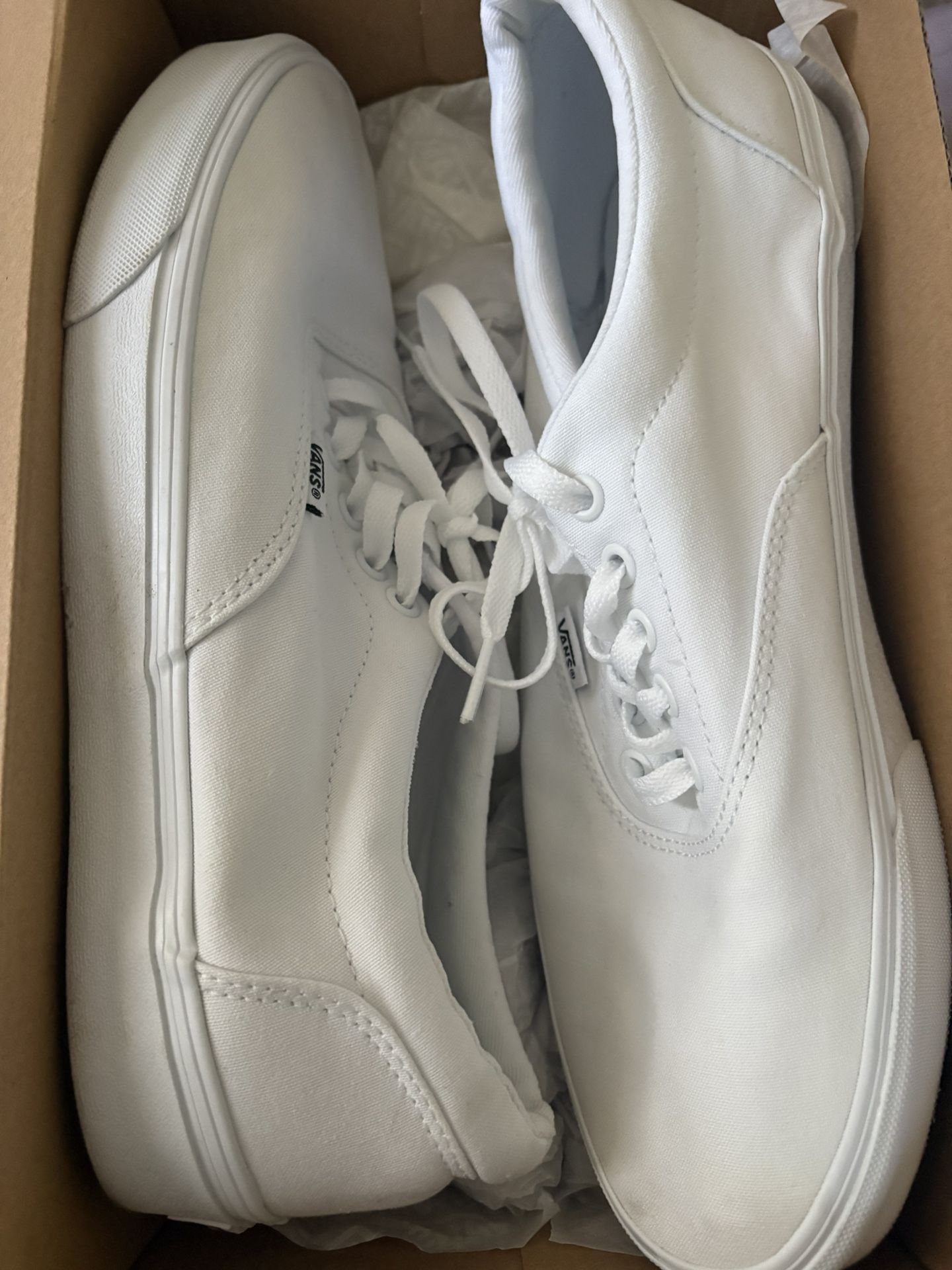 Men’s White Vans Size 11