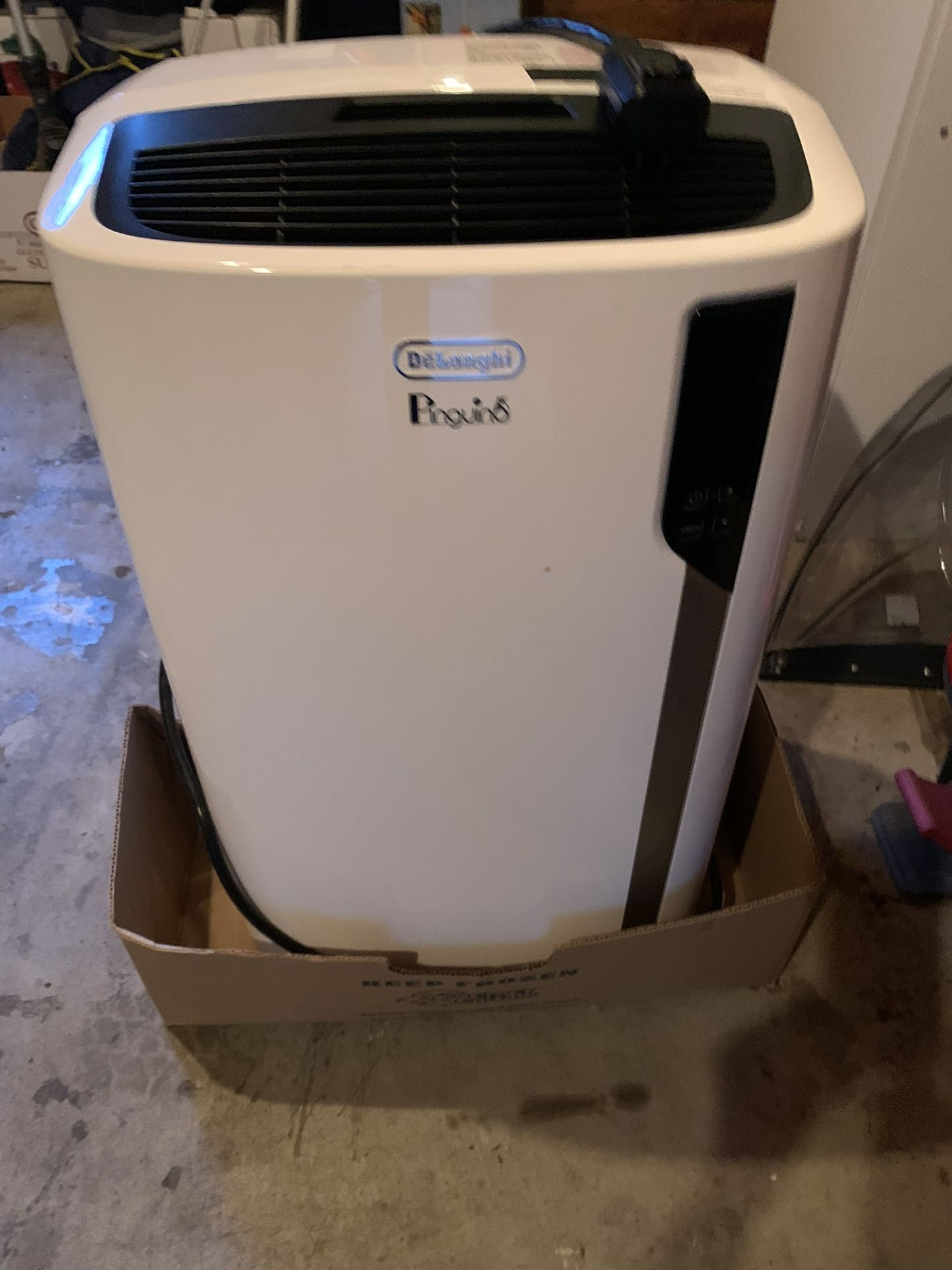 Delonghi Pinguino 7200 BTU Air Conditioner