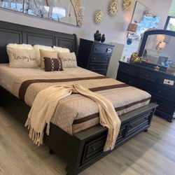 Bedroom Set , Black Furnishings 