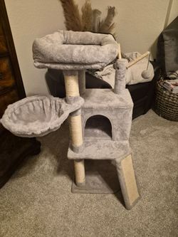 Like New Cat Tree