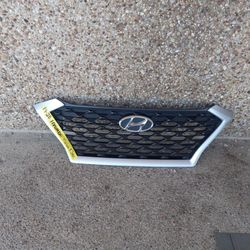 2019-20 Hyundai Tucson Grill (Auto Parts)