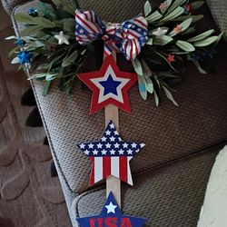 Beautiful Holiday Wreath Decoration