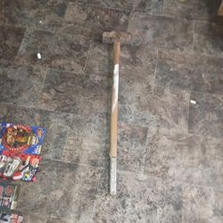 A 10 Lb Mall Sledgehammer