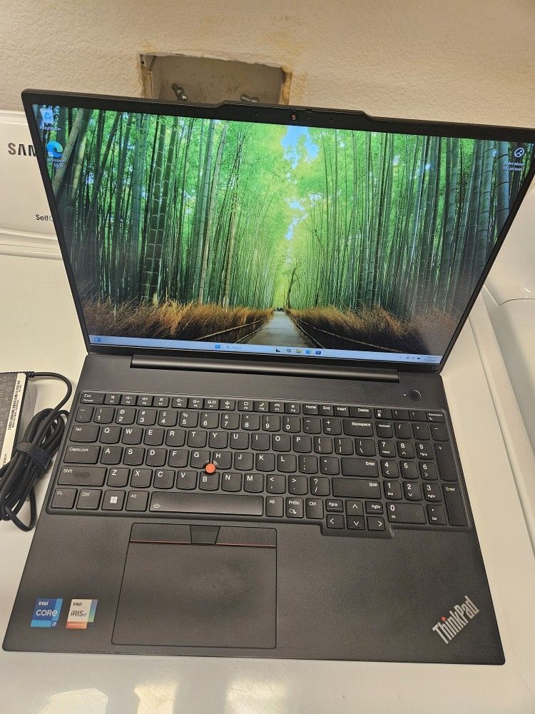 Lenovo ThinkPad 16 Inch Touchscreen Intel I7-1355U 512 GB SSD 