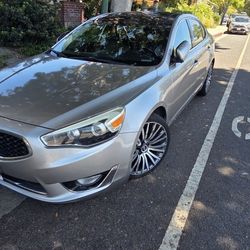 2017 KIA Cadenza