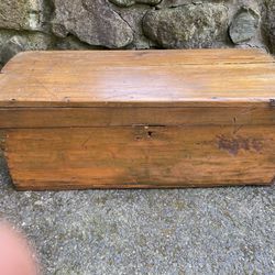 Small Stagecoach Trunk