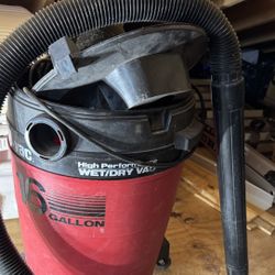 16 Gallon Vacuum. Good Working Condition