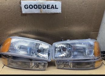 #155 Fit 03-06 GMC Sierra 1500  Headlight Pair Set. 