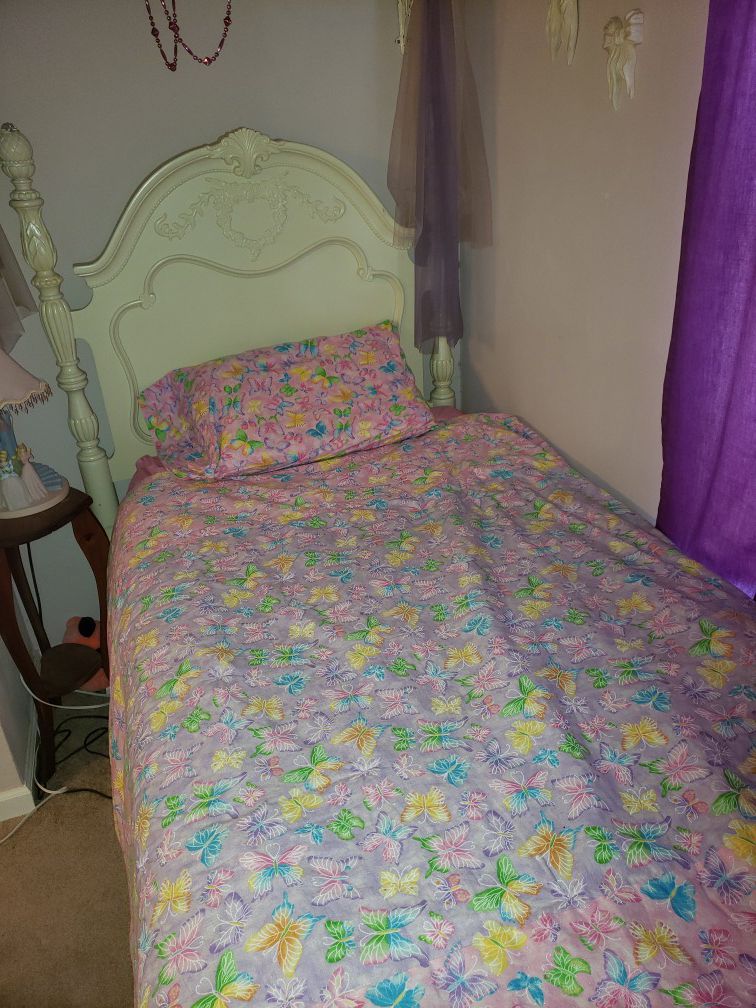 Twin bed room set