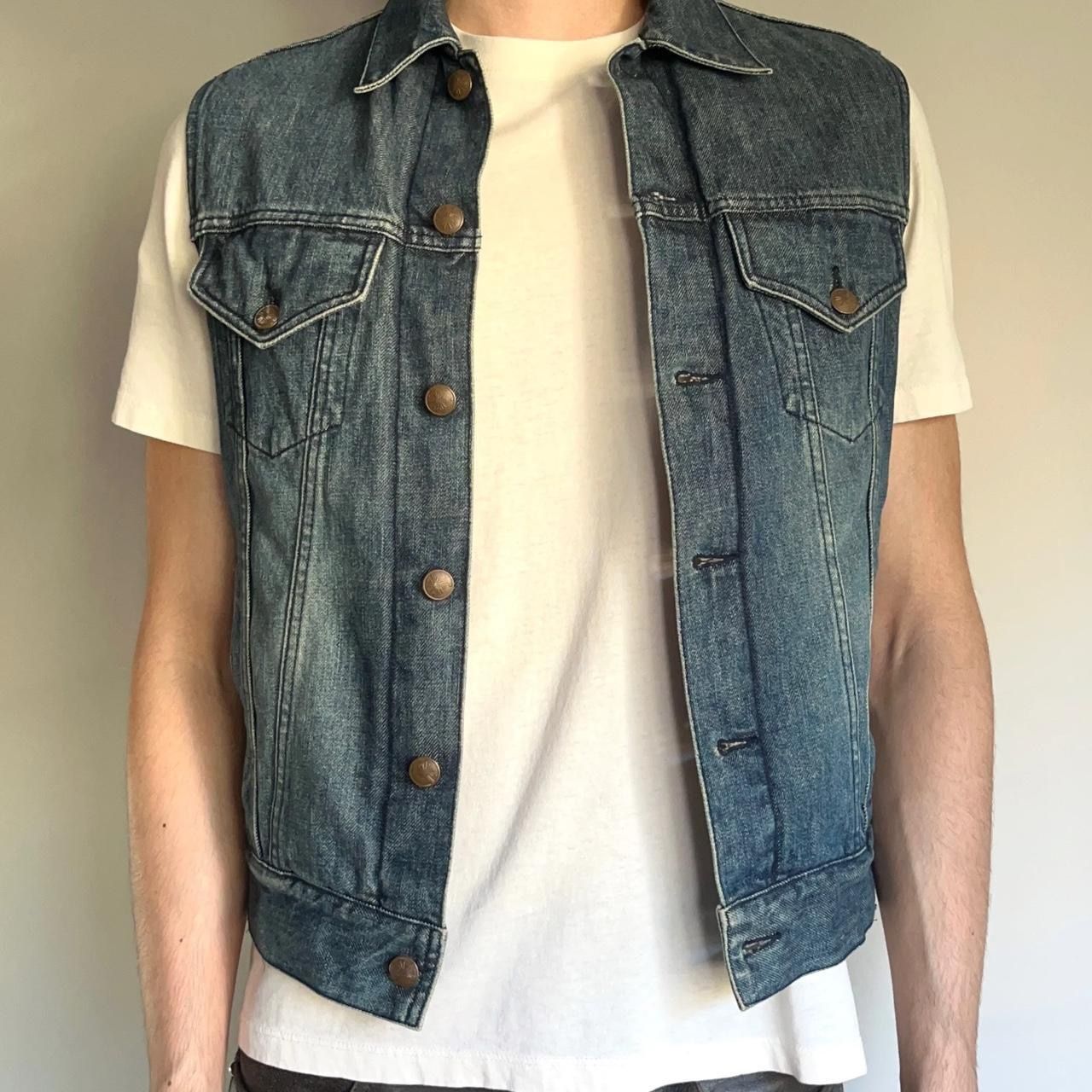 MIHARA YASUHIRO - Tagged size S. Fits S/M, see flat measurements. This slim cut, type 3 style denim jacket features a 2 piece construction. The cotton