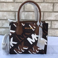 Nwt! Michael Kors Md Messenger Purse 