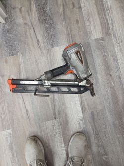 Nail gun