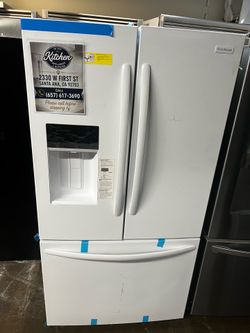 NEW OPEN BOX FTIGIDAIRE STANDARD SIZE FRENCH STYLE REFRIGERATOR