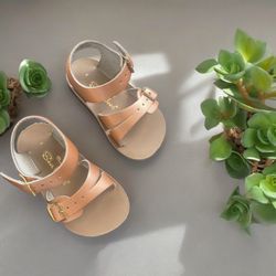 Buckle Toddler Sandals SZ 4