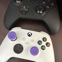 Xbox Elite series 2 and normal controllers