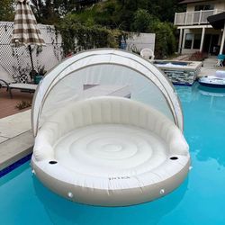 Brand New Inflatable Lounge – Only $110!