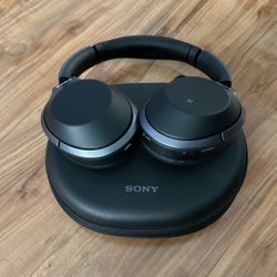 Sony WH-1000XM2 Wireless Headphones