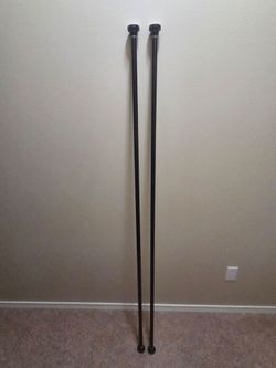 2 Adjustable Length Curtain Rods