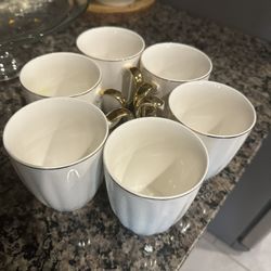 Cups  