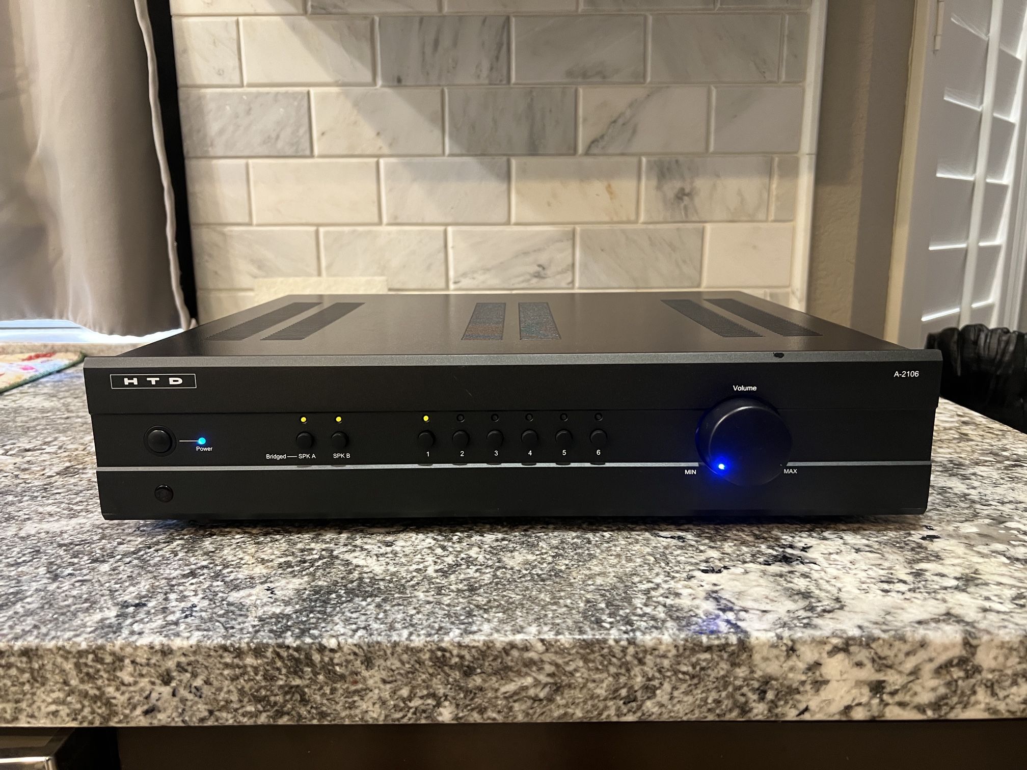 HTD A-2106 6 Source 200W Stereo Power Amp