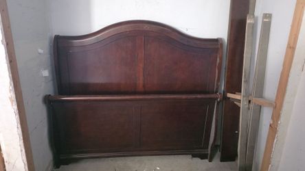 Solid Wood Sleigh Bed - Queen