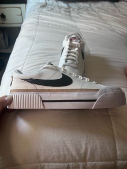 Women’s platform Nikes size 10