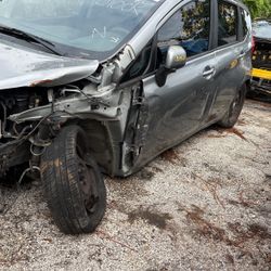 Car Parts For Nissan Versa Hatchback 