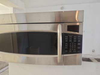 GE PROFILE MICROWAVE!!
