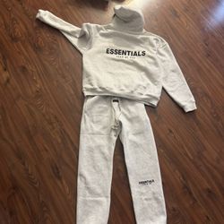 Light oatmeal essentials fear of god set