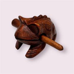 Wooden Frog Guiro – Hand-Carved Percussion Instrument