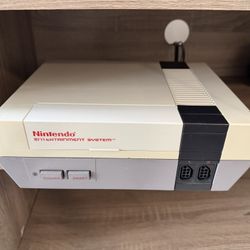 Nintendo NES Console Bundle