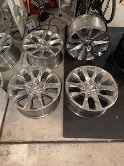 OEM GM 20x9 polished aluminum wheels — Part #(contact info removed)6