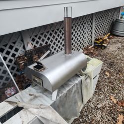 Big Horn Outdoor pellet Fire Pizza Oven