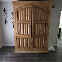 Armoire- Rustic