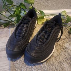 Nike Shoes Black And White 9.5 