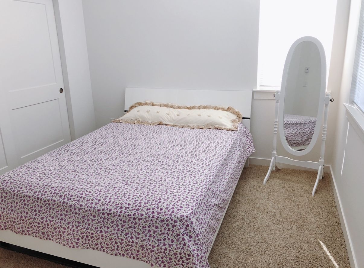 Dania Furniture - Bedroom Set