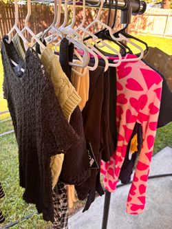 Tops & pants bundle size10/12