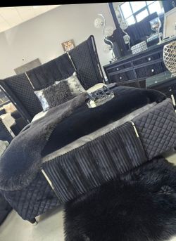 ✨️4pc Queen, King Bedrooms ✨️ Furniture Sectionals, Dining Avail