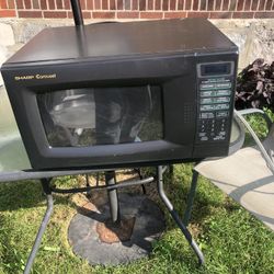 Very Good Condition Sharp Microwave 