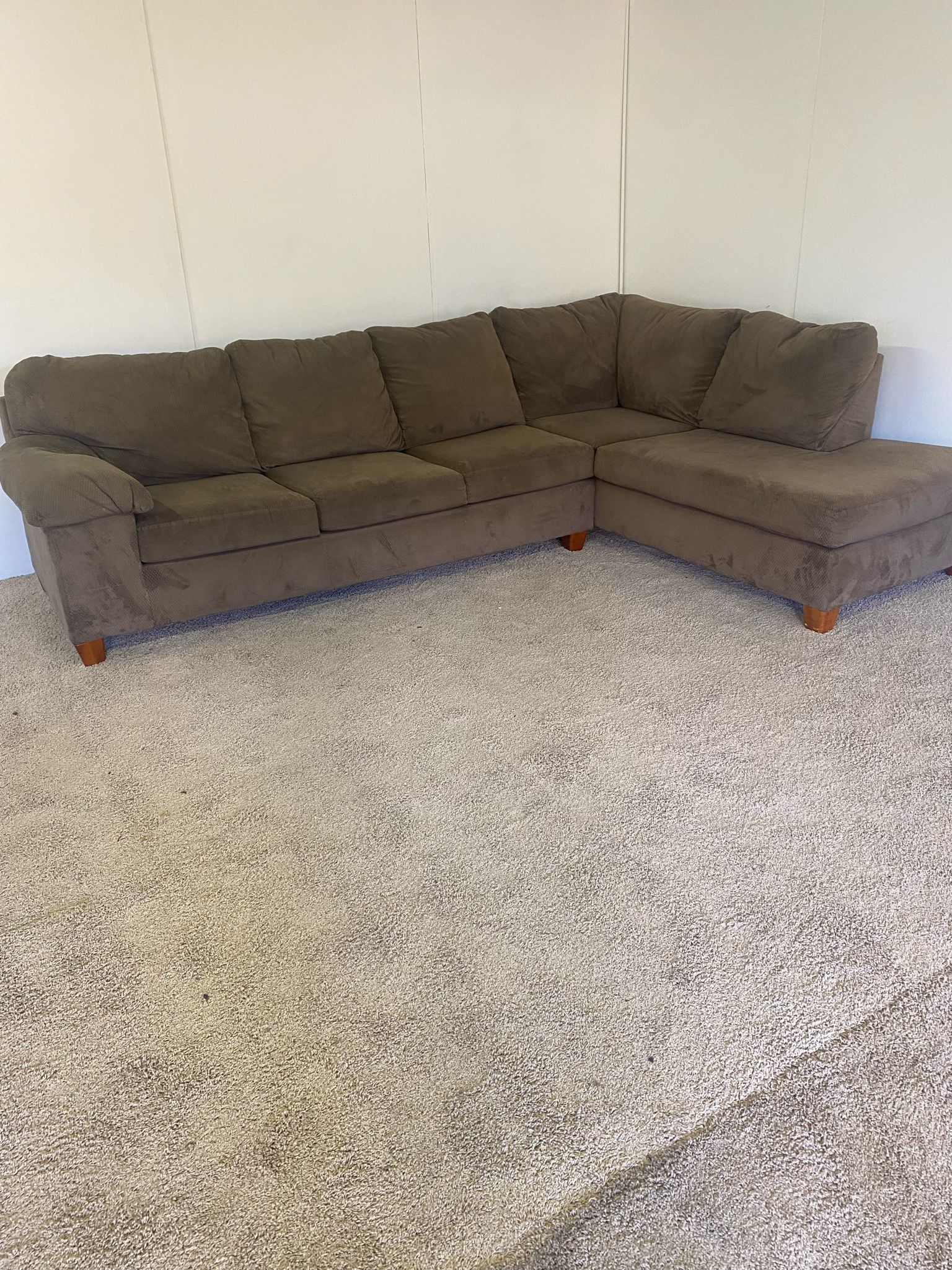 Brown L-Shape Sectional Couch Sofa *Free Delivery*