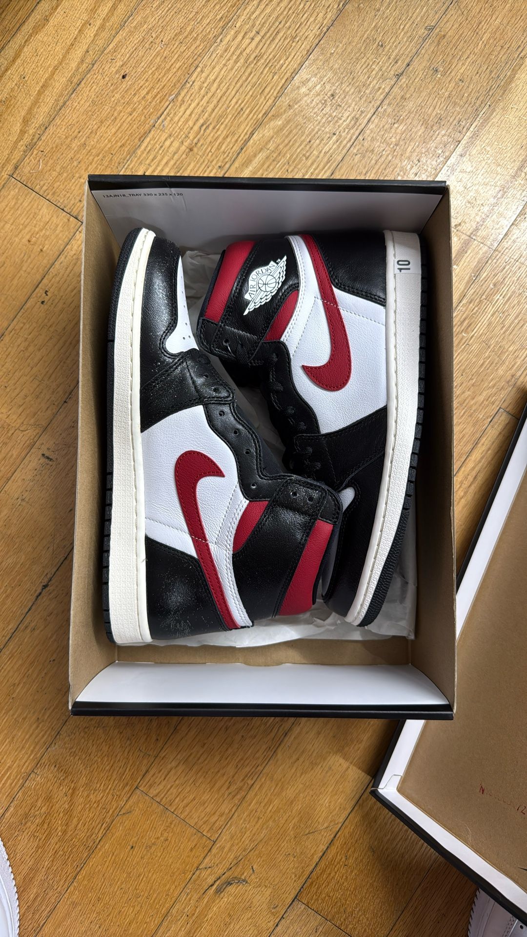 Jordan 1 Gym Red Size 10 $210