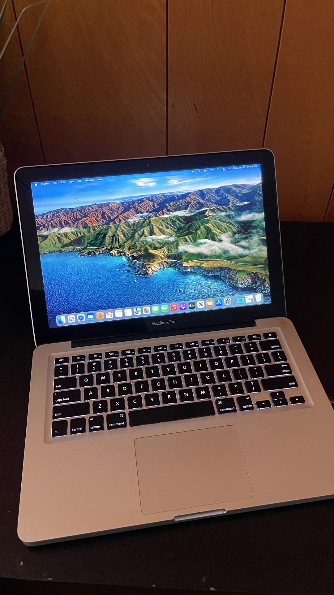 Apple MacBook Pro 13” I5/8GB/256GB SSD $140