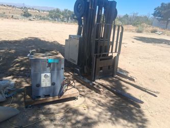 Forklift CROWN WR 3000