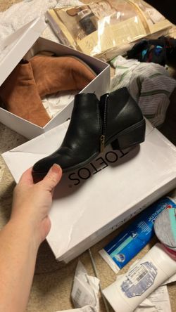 Toetos Women’s Ankle Booties