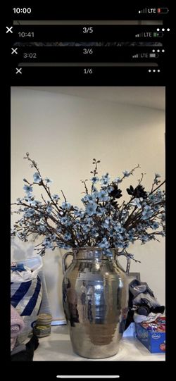 Vase/flowers from Z Galleries